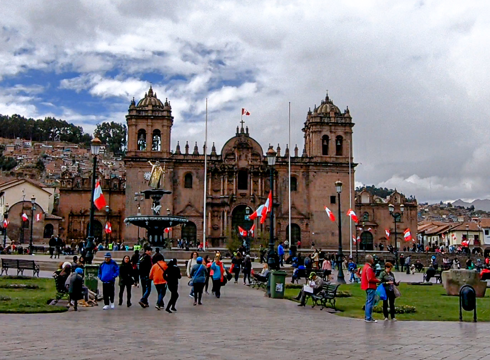 This image has an empty alt attribute; its file name is cusco.jpg